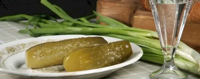 Рюмка водки и закуска