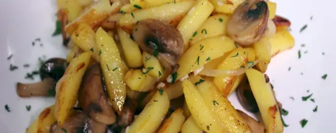 Жареная картошка с грибами