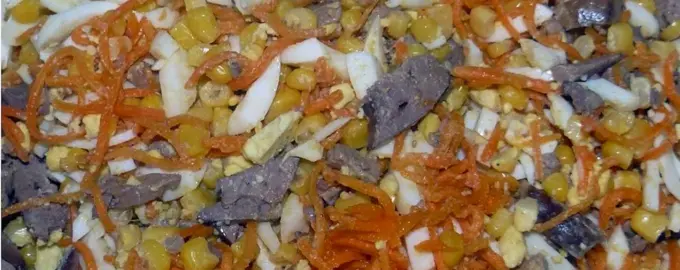 Салат с печенью и кукурузой