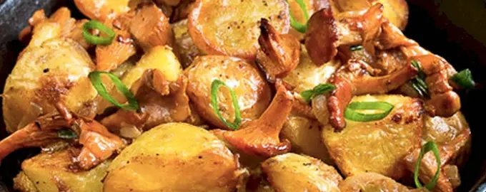 Грибы лисички с картошкой