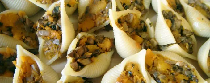 Конкильони с грибами