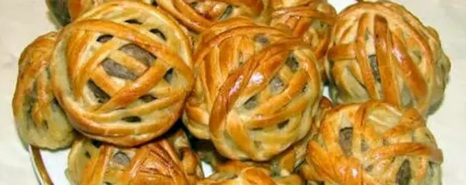 Мясные клубочки в слоеном