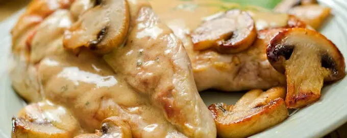 Куриные ножки в сметане