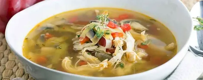 Куриный суп с лапшой лагман