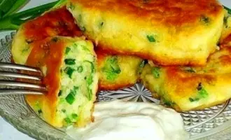 Ленивые пирожки с луком и яйцом