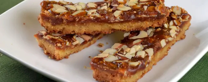 Польское печенье мазурка с орехами и изюмом