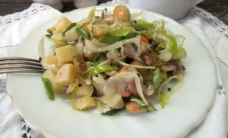 Постный салат с картошкой