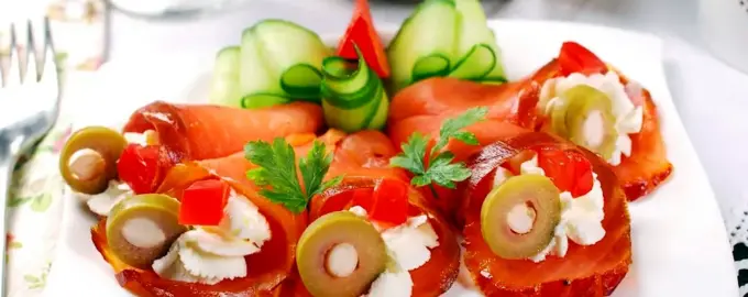 Рулетики из красной рыбы