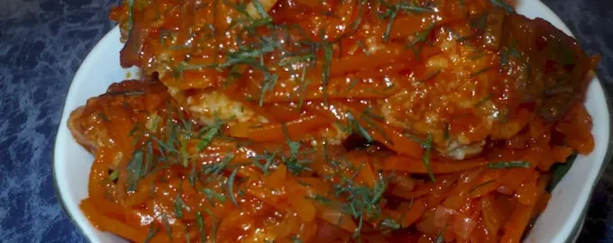 Рыба под маринадом из моркови и лука классический