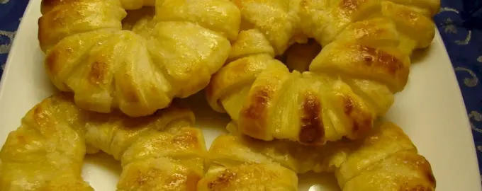 Слойки с ананасом