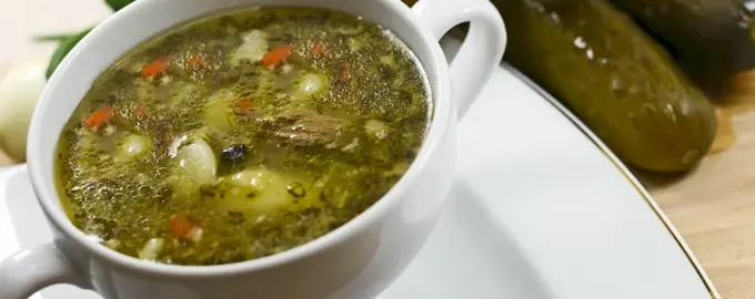 Суп рассольник с перловкой