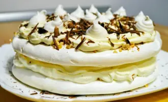 Торт безе с фундуком Hazelnut Meringue Cake