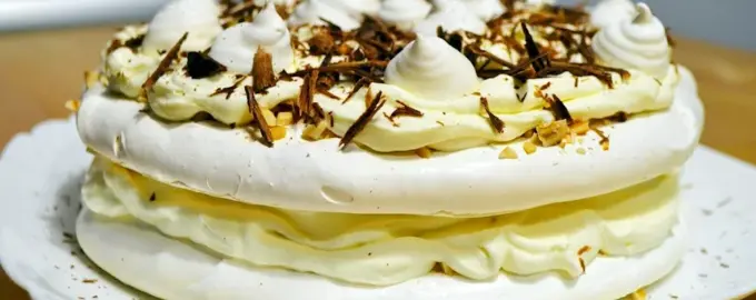 Торт безе с фундуком Hazelnut Meringue Cake