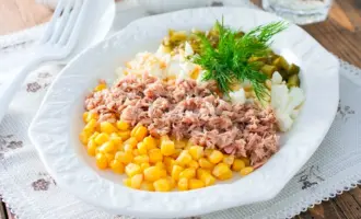Тунец капуста пекинская кукуруза