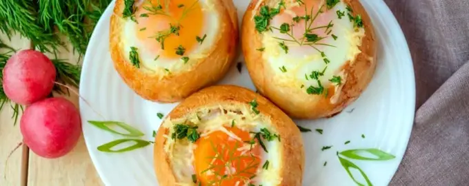 Булочка с яйцом