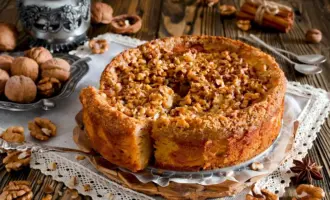 Пирог с грецкими орехами