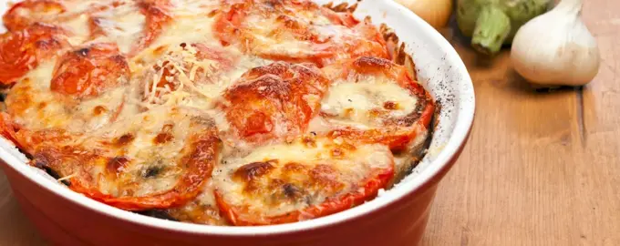 Запеканка из баклажанов с помидорами и картошкой