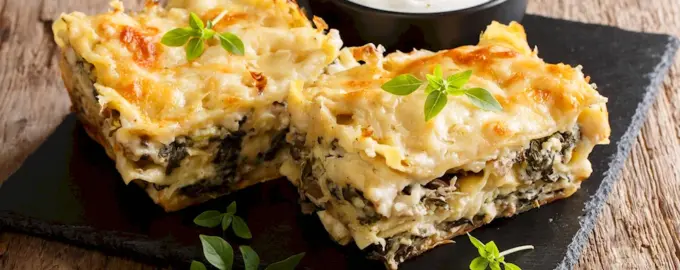 Лазанья с курицей и грибами