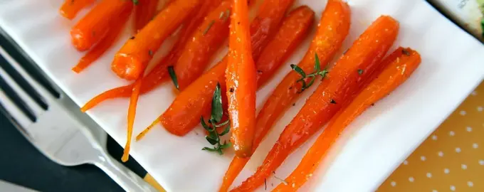 Морковный с карамелью