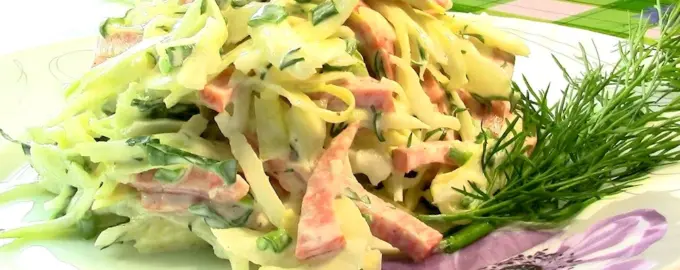 Салат из пекинской капусты с копченой колбасой и огурцом