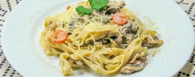 Паста фетучини с грибами