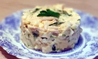 Салат кальмары с сыром и чесноком