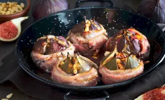 Инжир запеченный с сыром