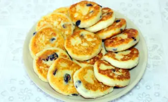 Сырники с изюмом