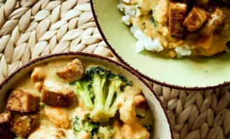 Тофу в кокосовом молоке с овощами