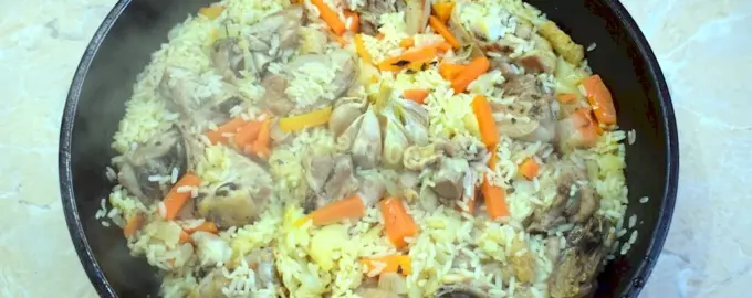 Плов с курицей на сковороде