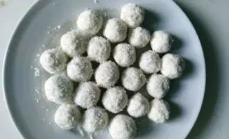 Творожные шарики с кокосовой стружкой