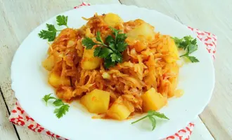 Квашеная капуста тушеная с картошкой