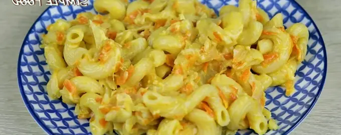 Макароны с капустой на сковороде