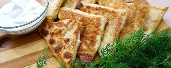 Конвертики из лаваша с творогом и сыром