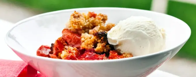 Strawberry Rhubarb crisp