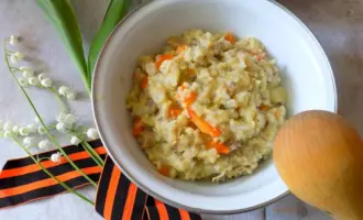 Прохоровская каша из пшена с тушенкой