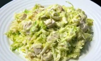 Салат с капустой и курицей