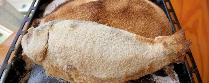 Лещ запеченный в соли
