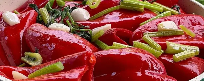 Маринованные красные перцы