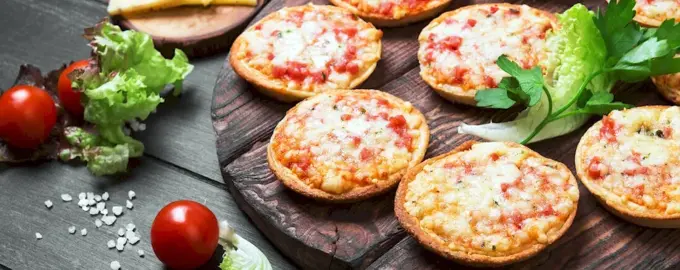 Пицца с сыром моцарелла