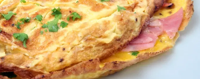 Яичница с ветчиной и сыром