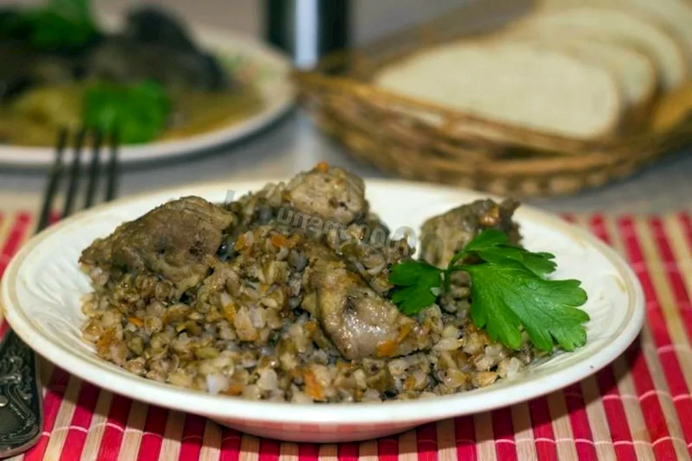 Гречка по-купечески со свининой