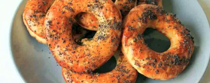 Бублик с маком