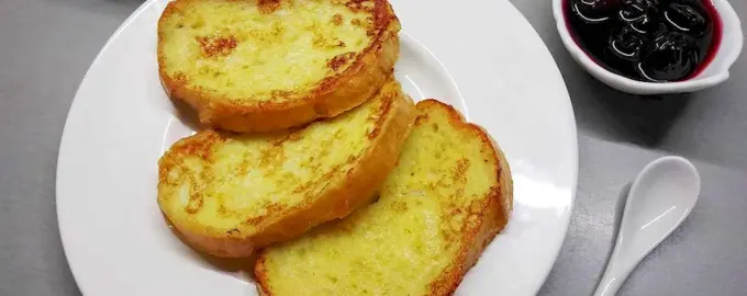 Гренки с яйцом и молоком