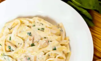 Fettuccine Alfredo