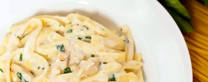 Fettuccine Alfredo