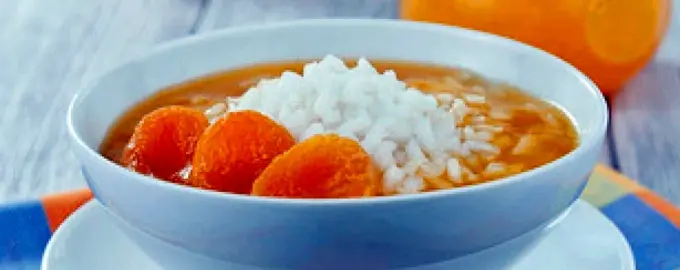 Фруктовый суп с рисом и сухофруктами
