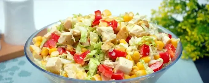 Салат с копчёной курицей